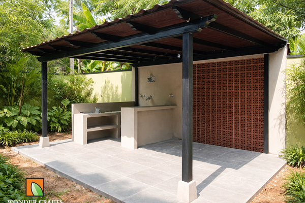 Tropical-outdoor-kitchenette-in-daylight